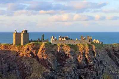 Dunnottar Castle על הכף שלה