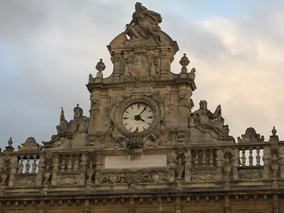חזית בניין העירייה של Valenciennes