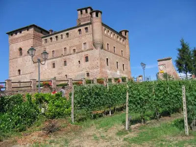 טירת Grinzane Cavour
