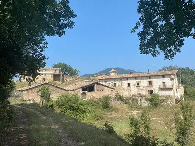 הגבעות המיוערות של Serra de Llaés
