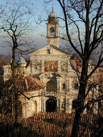 Sacro Monte di Crea על גבעתו המיוערת