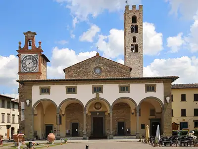 החזית החיצונית של המקדש Santa Maria dell’Impruneta