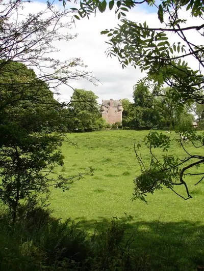 Spedlins Tower, בית מגדל מהמאה ה-15 ב-Dumfriesshire