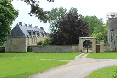 Château de Grisy ב-Vendeuvre שבקלוואדוס, שאטו נורמני מהמאה ה-16