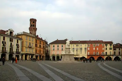 Piazza Cavour ב-Vercelli