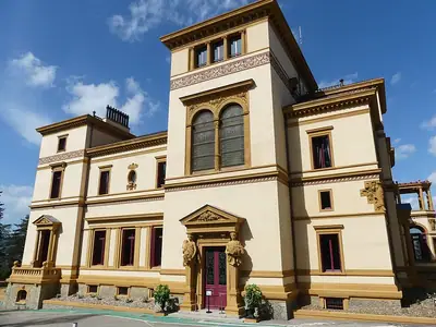 חזיתה של Villa La Pérollière